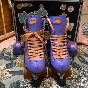 Moxi BeachBunny Roller Skates (sz. 9)💜🐰